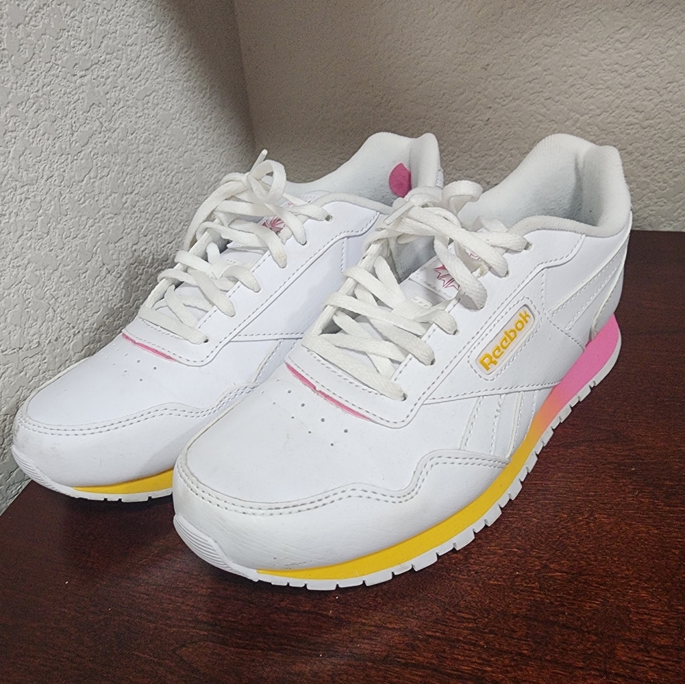 Reebok size 8 sneakers